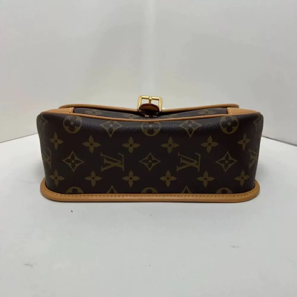 Louis Vuitton Women Pre-Loved Bag Very Good Condition